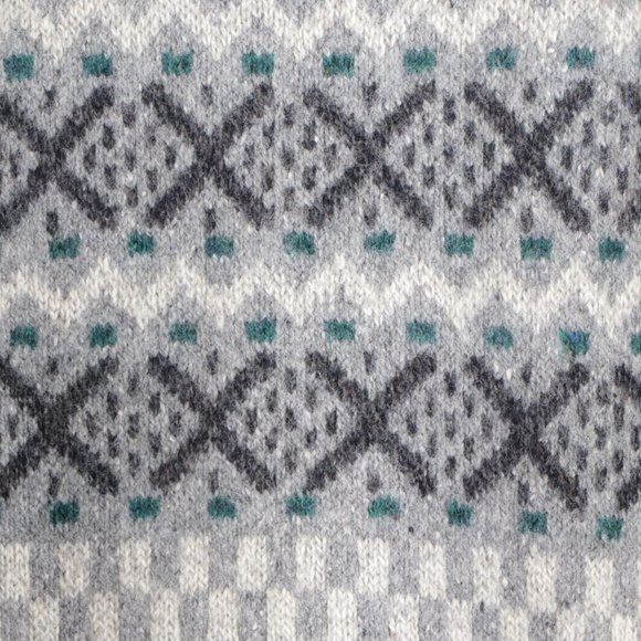 Vintage Streetwear Fair Isle Chunky Wool Sweater - Picture 4 of 10
